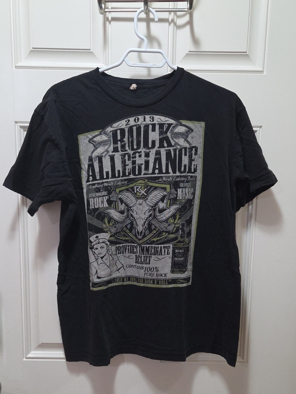 Black 2013 'Rock Allegiance' Tour Graphic Tee